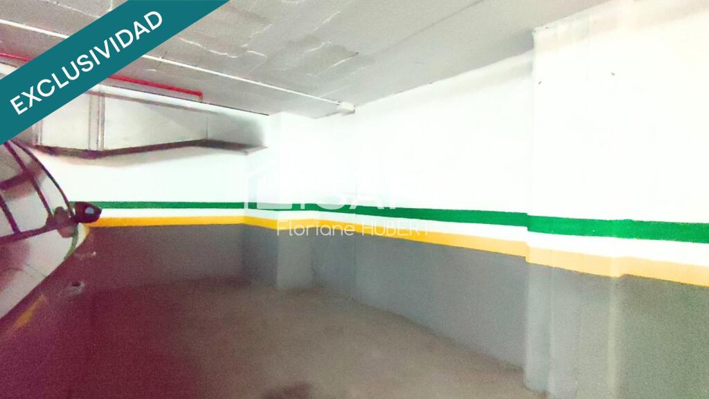 Imagen 4 de PLAZA DE PARKING 10M2 CALLE SANTALO