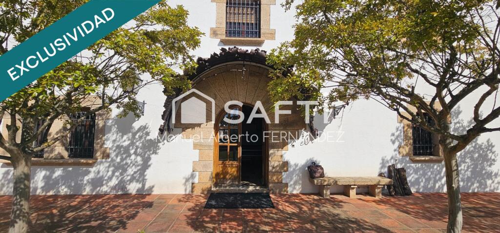 con Licencia Turística. Un refugio familiar con piscina