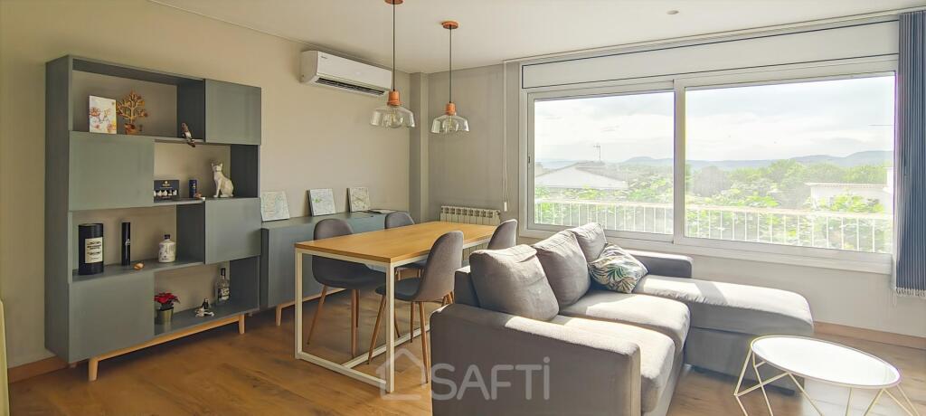 Imagen 4 de Vivienda con reforma integral amplia y luminosa con calidades premium. Se incluyen muebles.