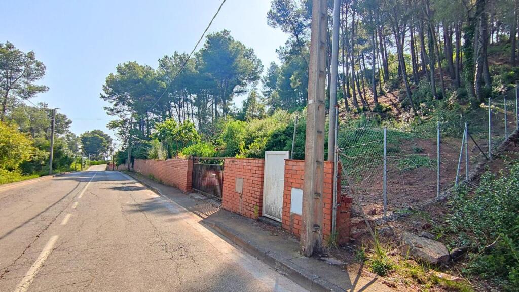 Imagen 4 de TERRENO DE 4156M2 EDIFICABLE EN CERVELLO.