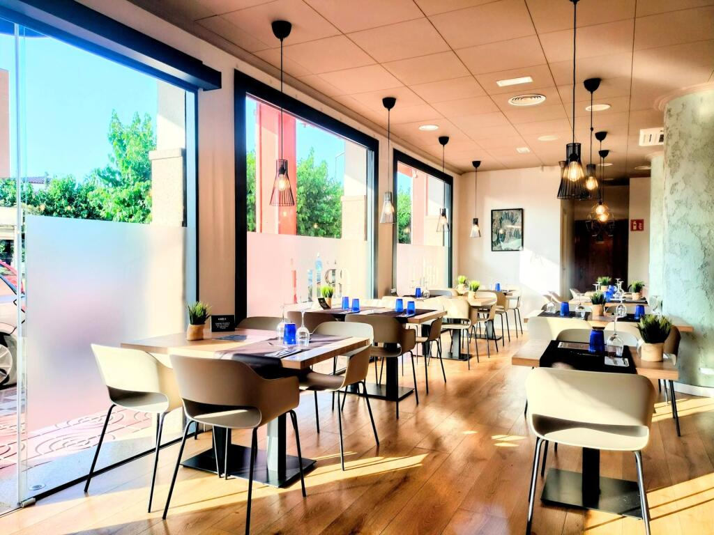 Imagen 4 de ALQUILER DE RESTAURANTE EN PINEDA DE MAR