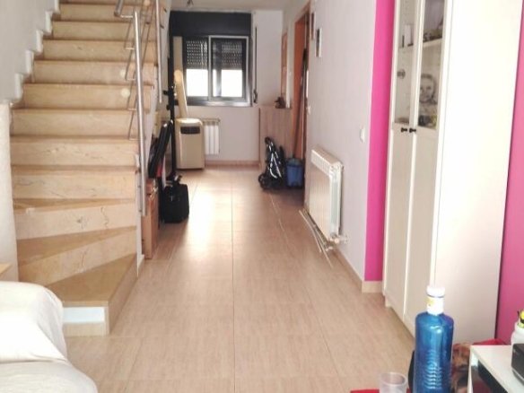 Imagen 4 de DÚPLEX CON TERRAZA SOLEADA EN ZONA TRANQUILA