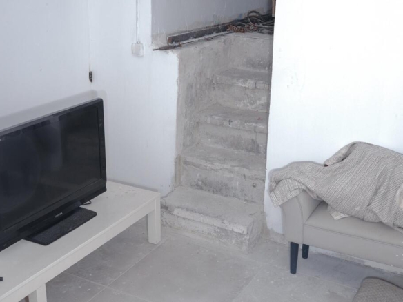 Imagen 3 de Local comercial en zona residencial – 2 niveles + salida de humos