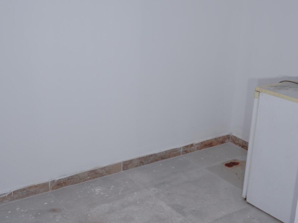 Imagen 4 de Local comercial en zona residencial – 2 niveles + salida de humos