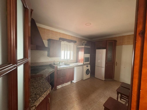 Imagen 2 de MAGNIFICO CHALET INDEPENDIENTE EN LA ZONA DE CHICLANA DE LA FRONTERA.