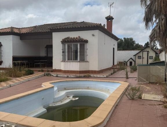 Imagen 3 de MAGNIFICO CHALET INDEPENDIENTE EN LA ZONA DE CHICLANA DE LA FRONTERA.