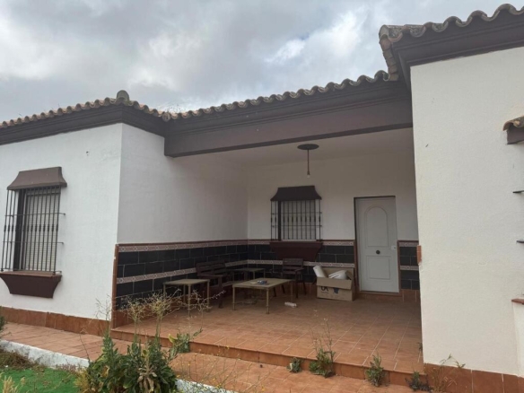 Imagen 1 de MAGNIFICO CHALET INDEPENDIENTE EN LA ZONA DE CHICLANA DE LA FRONTERA.