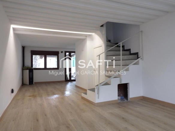 Imagen 4 de Encantadora Casa Adosada Reformada en el Corazón de Ramales de la Victoria