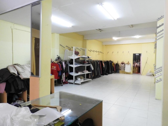 Imagen 3 de Local comercial en calle Pedro Viruela 154m2