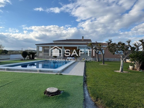 Imagen 2 de Chalet en finca rústica