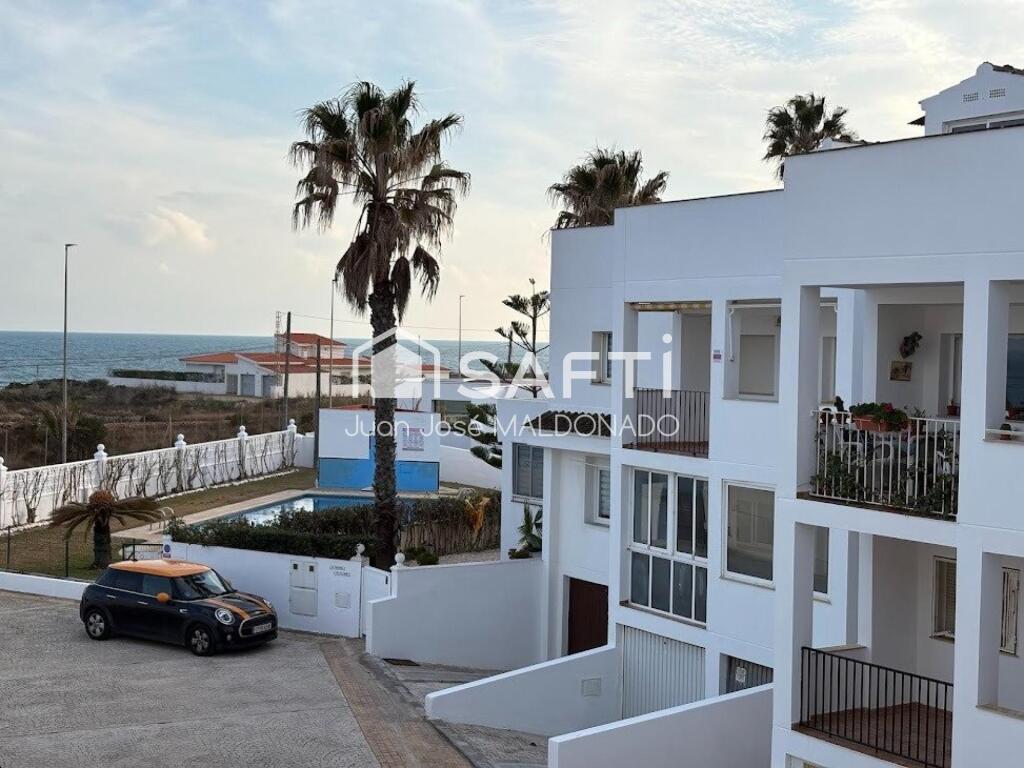 garaje y terraza-solárium.