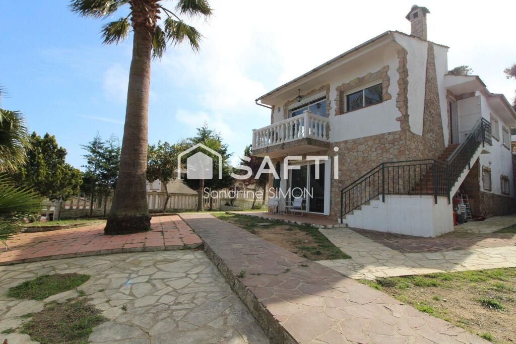 Imagen 3 de CASA 2 VIVIENDAS PISCINA LLORET DE MAR.