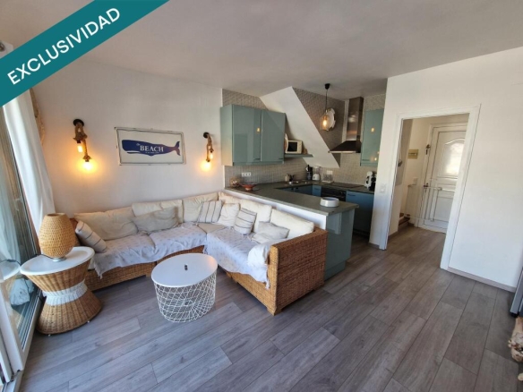 Imagen 2 de Casa al canal con amarre y garaje