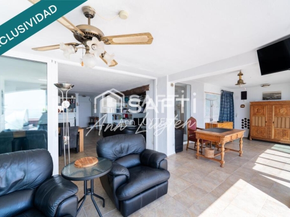 Imagen 4 de Atico vistas bahia de Roses con garaje 3 coches