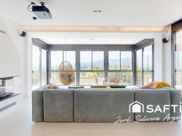 Imagen 2 de ¡ESPECTACULAR CASA DE DISEÑO!