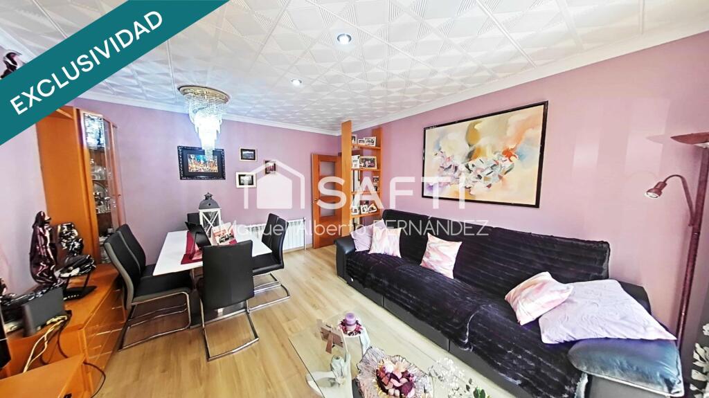 Imagen 2 de Oportunidad.  ¡Dos en uno! Vivienda + local a la venta en Blanes! Magnifico piso de 115m2 completamente reformado mas garaje/local/almacén  de 63m2.