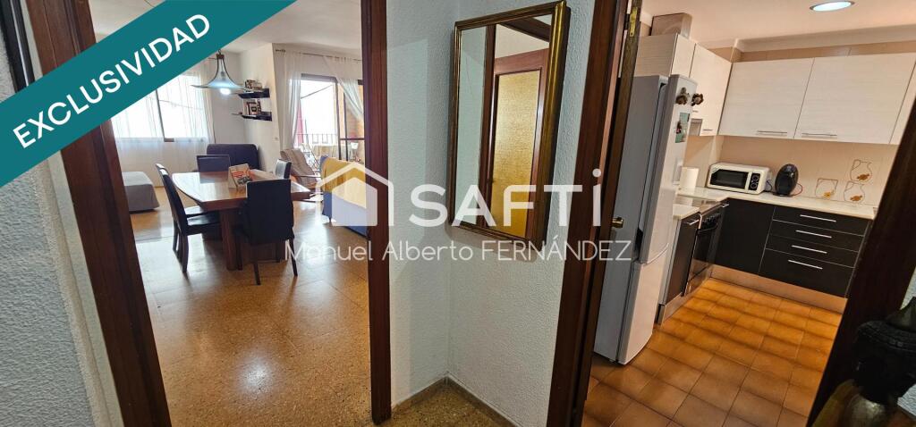 Imagen 2 de Oportunidad; Gran piso con licencia turística cerca de la playa en Lloret de Mar