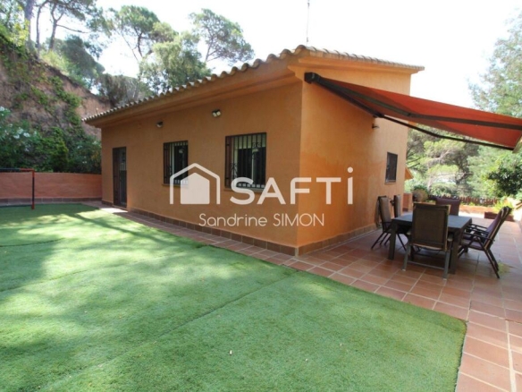 Imagen 2 de Preciosa y impecable casa con piscina cerca de Lloret de Mar.