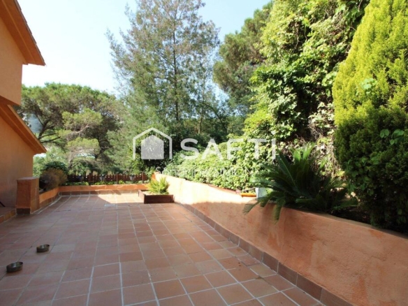 Imagen 4 de Preciosa y impecable casa con piscina cerca de Lloret de Mar.