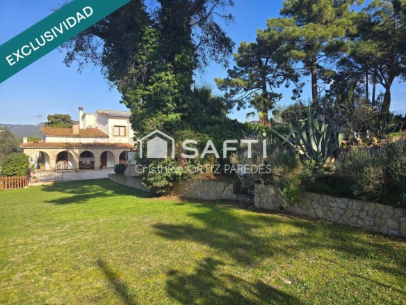 Imagen 2 de Casa tradicional de 5 habitaciones en una parcela de 2014 m².