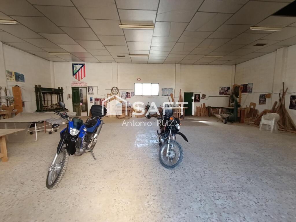 Imagen 3 de Parcela con naves en venta. Espacio industrial en zona Ermita Vieja de Jódar. SIN COMISIÓN DE COMPRA.