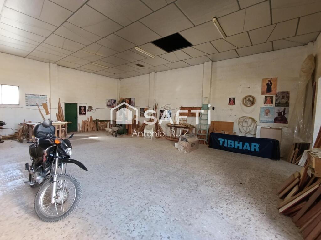 Imagen 4 de Parcela con naves en venta. Espacio industrial en zona Ermita Vieja de Jódar. SIN COMISIÓN DE COMPRA.