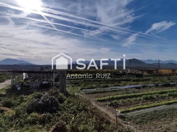 Imagen 3 de Granja con terreno de unos 20.000 m² y posibilidad de concesión de 200 ha de pastos. Zona Donadio. SIN COMISIÓN DE COMPRA.