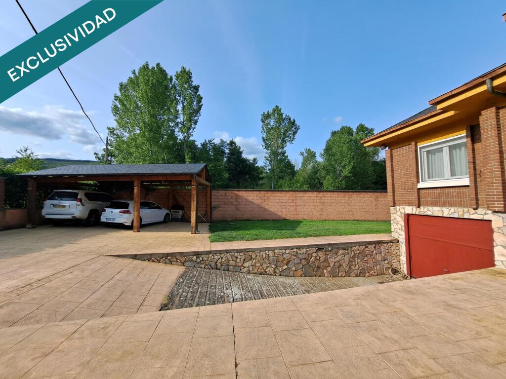 Imagen 2 de CASA CON PISCINA EN BEMBIBRE