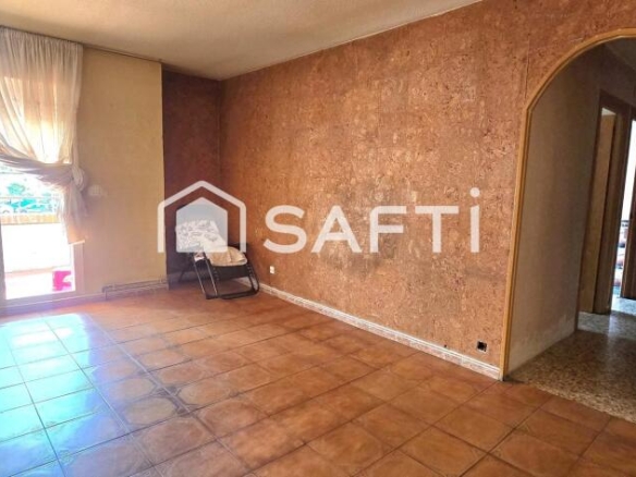 excelente ubicación en Parla y listo para reinventarse