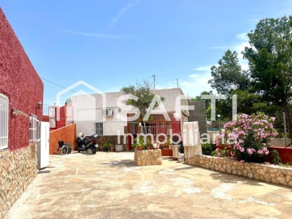 Imagen 1 de SE VENDE CASA RUSTICA