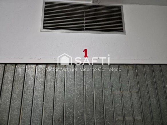 Imagen 4 de Plaza de garaje cerrada y con toma de electricidad