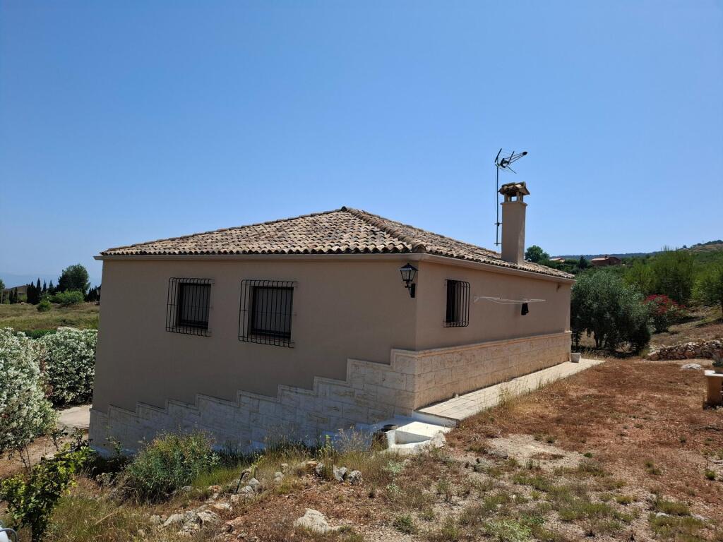 Imagen 2 de PRECIOSO CHALET EN ONTINYENT