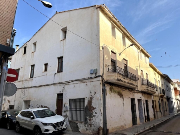 Imagen 2 de Casa señorial con historia y carácter en el corazón de Moncada.