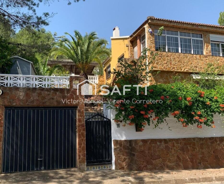 Imagen 3 de Chalet independiente con piscina privada y jardín