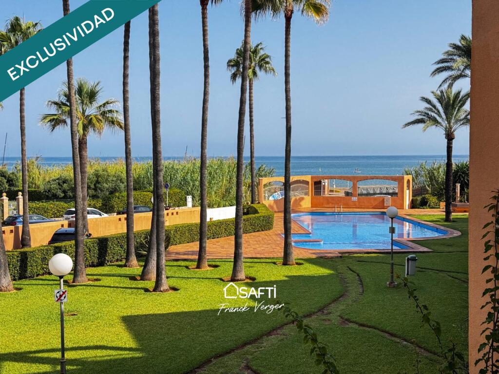 ¡con acceso directo al mar!