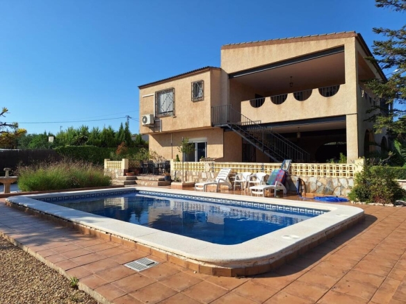 Imagen 1 de Chalet en el Paraje Pujola