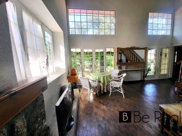 Imagen 4 de AMPLIO CHALET INDEPENDIENTE A ESCASOS METROS DEL PANTANO DE CERRO DE ALARCÓN EN VALDEMORILLO (MADRID).