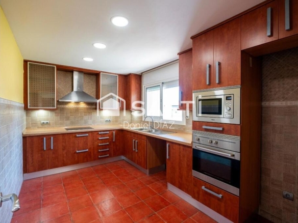 Imagen 4 de ESPECTACULAR CHALET CON INCREIBLES VISTAS