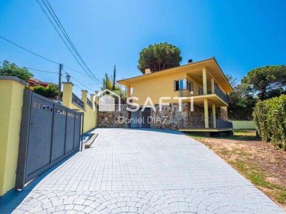 Imagen 1 de ESPECTACULAR CHALET CON INCREIBLES VISTAS