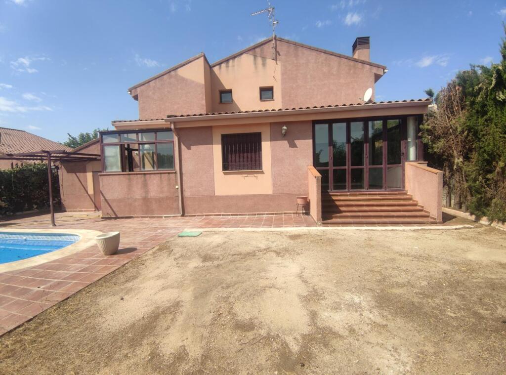 Imagen 2 de MAGNIFICO CHALET EN ALQUILER EN VALPARAISO