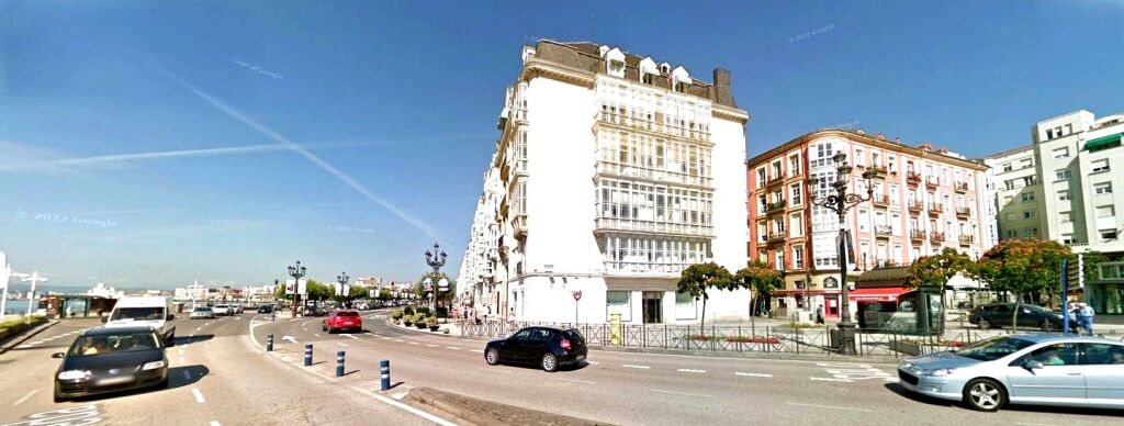 Imagen 3 de Excelente local frente al mar en Santander