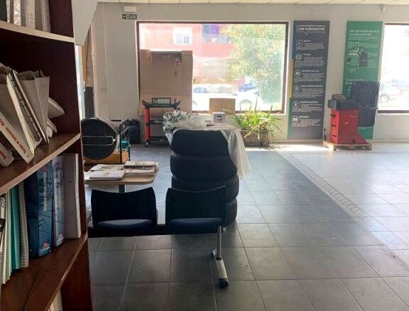 Imagen 1 de Céntrico y amplio local en Valladolid