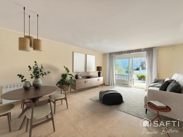 Imagen 2 de Impresionante bajos en segunda linea de mar con jardín privado de 329 m2