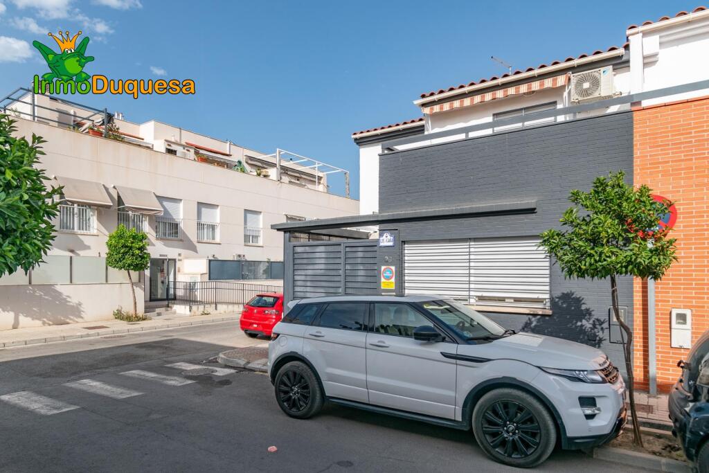 Imagen 3 de Adosada de VPO en Armilla. Junto al polideportivo