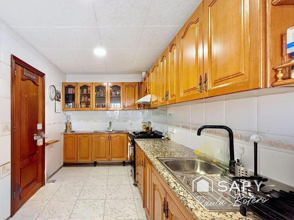 Imagen 4 de Amplia vivienda adosada en zona céntrica y tranquila.