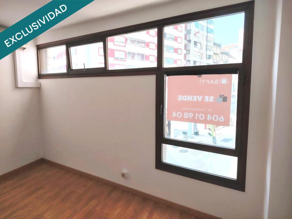 Imagen 4 de Oficinas con terraza y luz en pleno Calvario