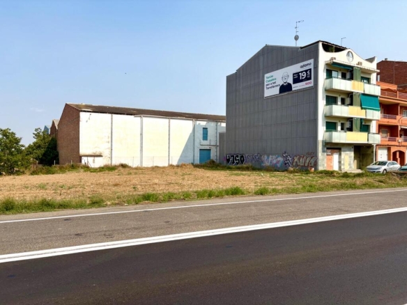 Imagen 3 de Estupenda parcela en la entrada de Torrefarrera