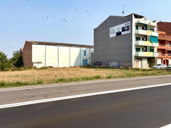 Imagen 4 de Estupenda parcela en la entrada de Torrefarrera