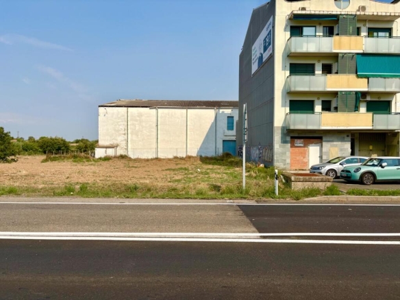Imagen 1 de Estupenda parcela en la entrada de Torrefarrera - El Club del Propietario Imagen 1 de Estupenda parcela en la entrada de Torrefarrera