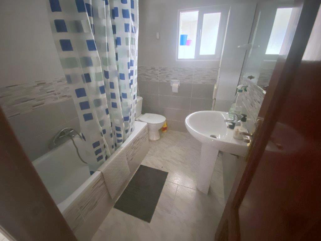 Imagen 4 de PISO EN ALQUILER PARA ESTUDIANTES DE 3 HABITACIONES